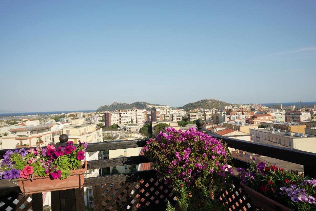 Prestigioso Attico Panoramico Cagliari Villa Exterior photo